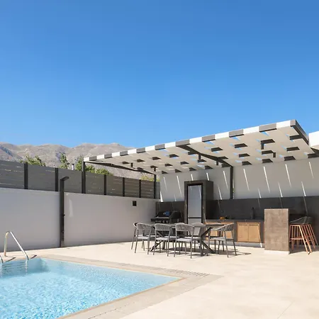 Villa Monti Luxury Villa, With Heated Pool & Hot Tub Lefkogeia