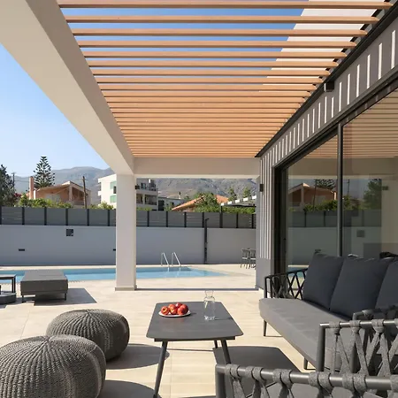 Monti Luxury Villa, With Heated Pool & Hot Tub