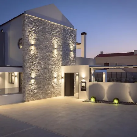 Villa Monti Luxury Villa, With Heated Pool & Hot Tub