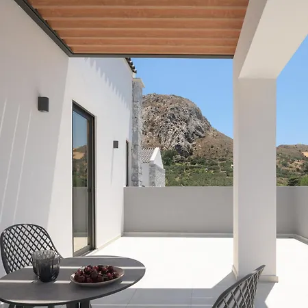 Monti Luxury Villa, With Heated Pool & Hot Tub Villa Lefkogeia