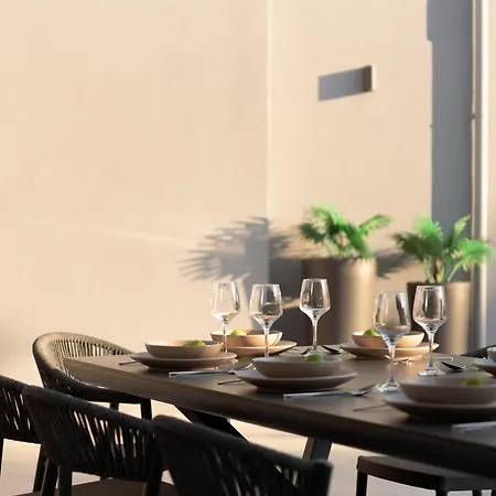 Monti Luxury Villa, With Heated Pool & Hot Tub