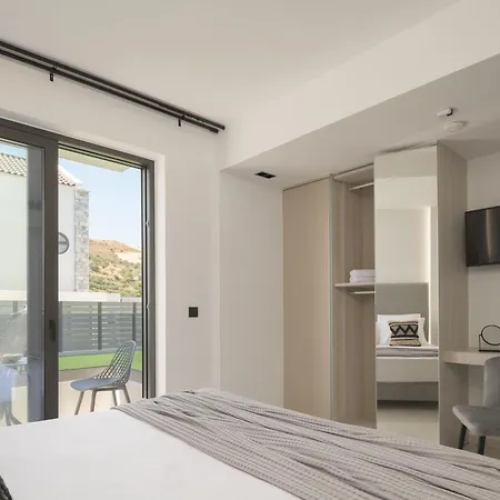 Villa Monti Luxury Villa, With Heated Pool & Hot Tub